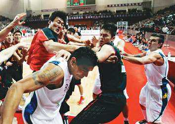 中国篮球打架事件，菲律宾和澳大利亚篮球打架事件！