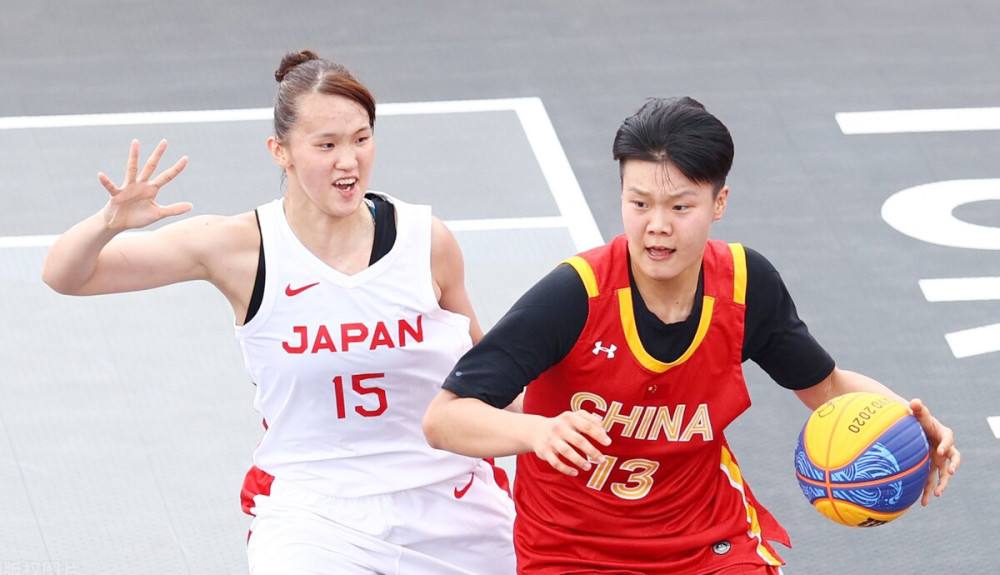 中国女篮4连胜，中国女篮2连胜提前出！