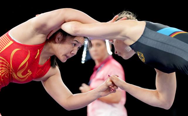 中国女子摔角，中国女子摔跤优酷！