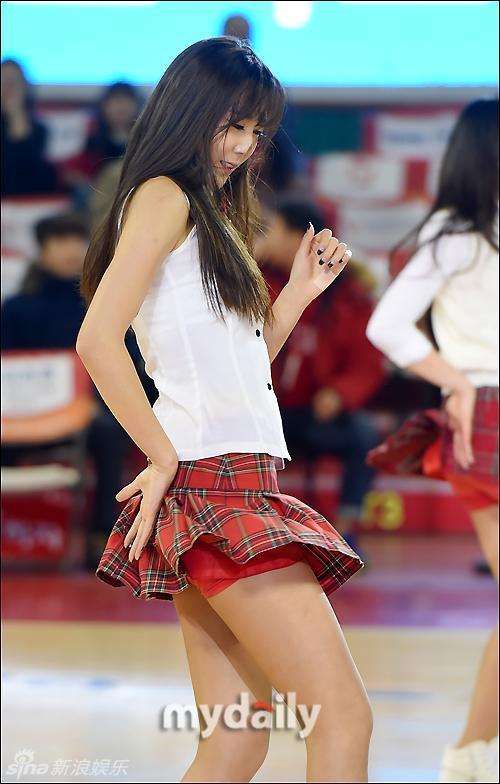 韩国篮球宝贝热舞，CBA赛场上篮球宝贝出新招 舞姿秒杀韩国宝贝！