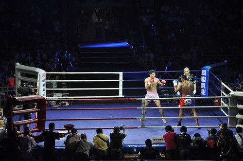 拳王争霸赛2012，拳王争霸赛2022今天的直播！
