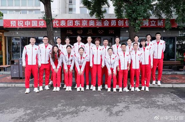 中国奥运代表团第二批成员抵达东京，东京奥运会中国体育代表团第二批成员抵达东京！