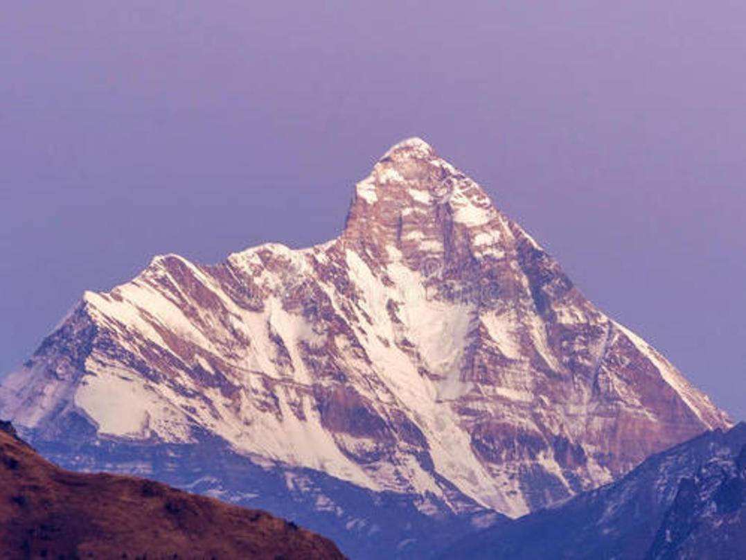 包含数百登山者被困喜马拉雅山的词条
